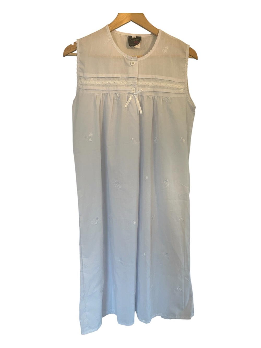 Vintage Deadstock White Embroided Sleeveless Cotton Nightgown Victorian Size 12
